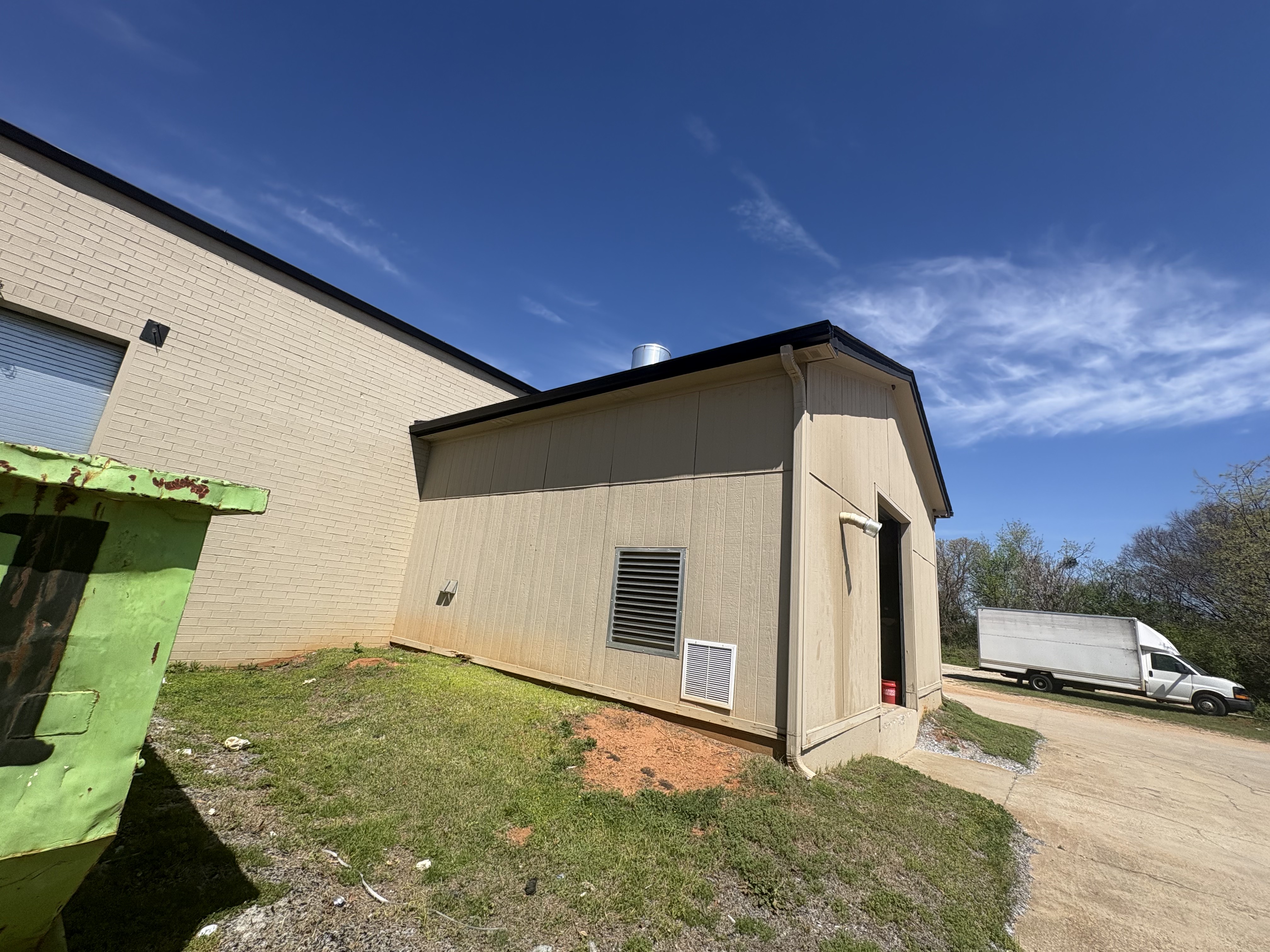 Recent seamless gutter install 17