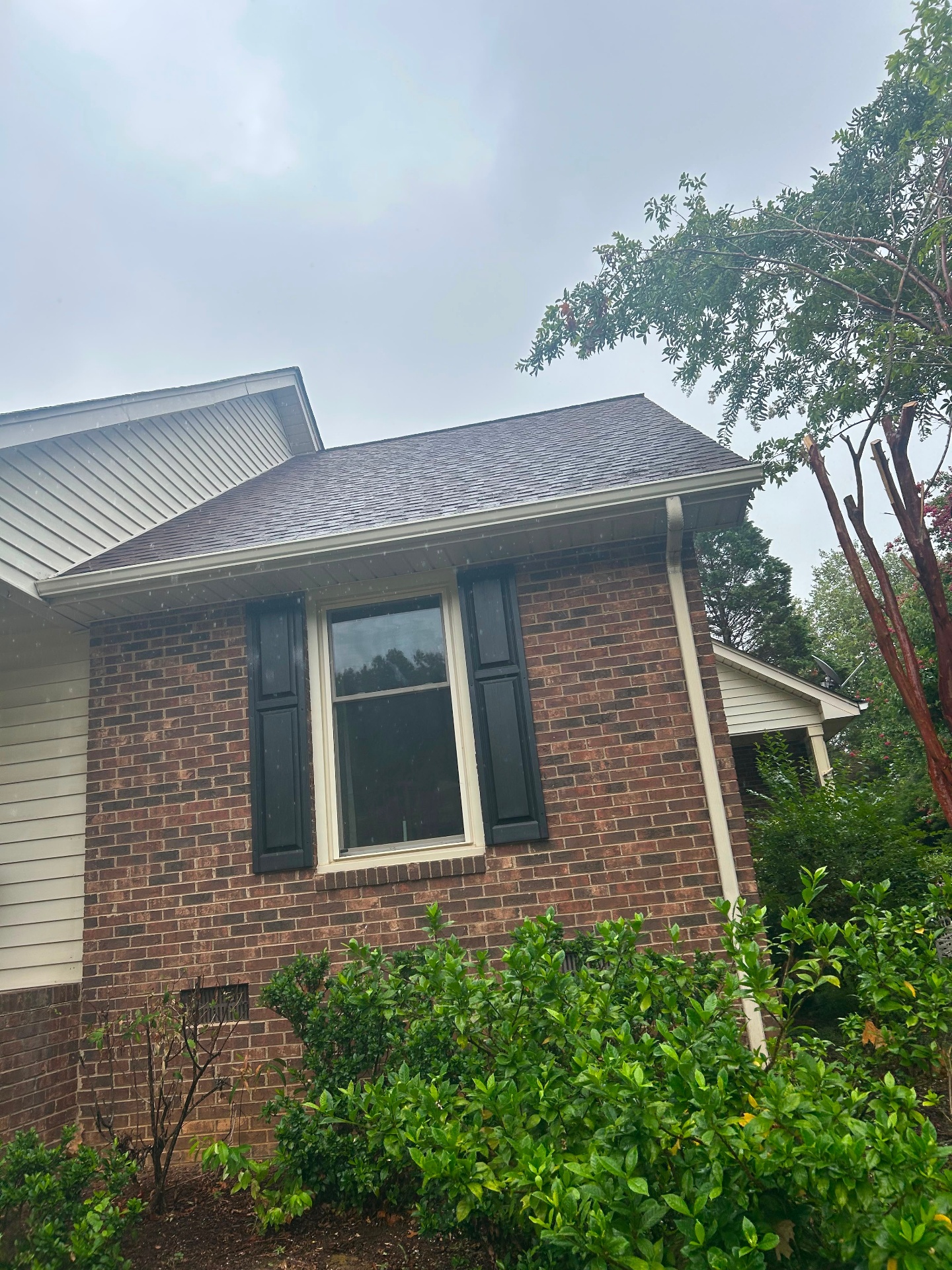 Recent seamless gutter install 10